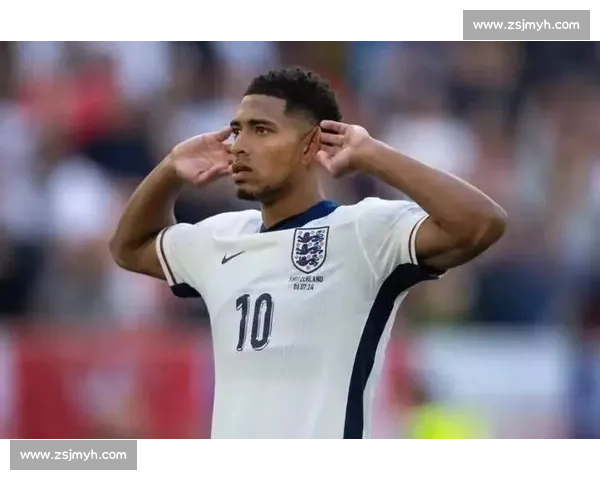 贝林厄姆 22 岁生日，女友晒甜蜜瞬间：舞伴与星光的双重闪耀